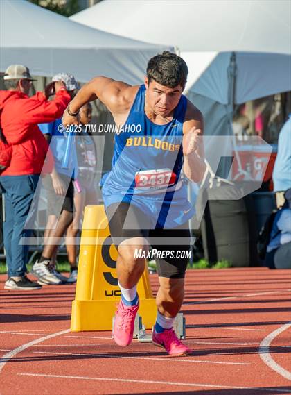 Thumbnail 2 in UIL 1A Boys Track & Field Finals photogallery.