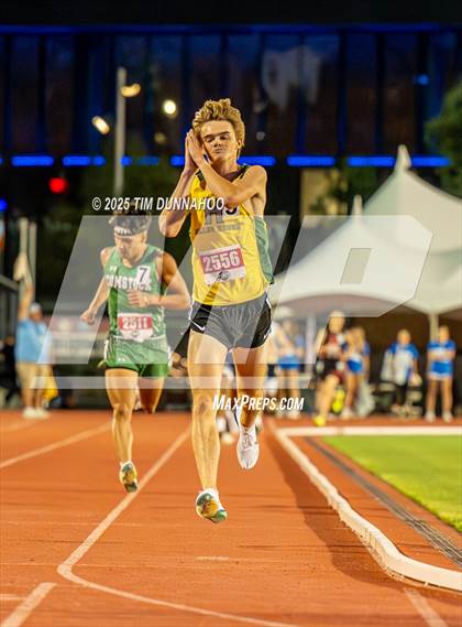 Thumbnail 2 in UIL 1A Boys Track & Field Finals photogallery.