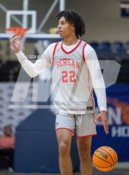 Thumbnail 2 in Southern School of Energy and Sustainability vs. Berean Baptist Academy (Hoops and Dreams Showcase) photogallery.