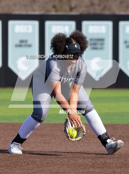 Thumbnail 3 in Melissa @ Guyer photogallery.