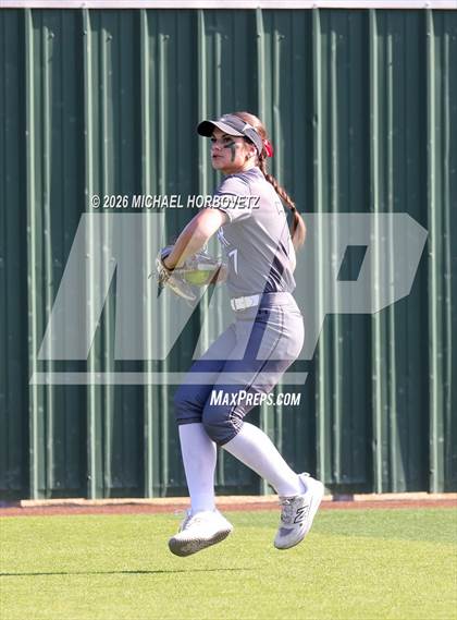 Thumbnail 2 in Melissa @ Guyer photogallery.