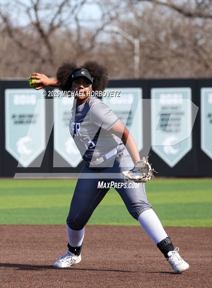 Thumbnail 3 in Melissa @ Guyer photogallery.