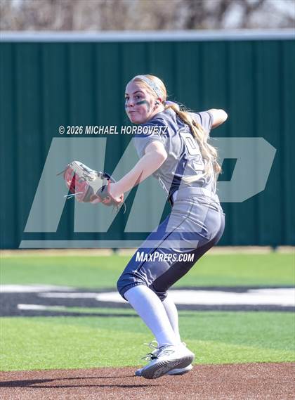 Thumbnail 3 in Melissa @ Guyer photogallery.