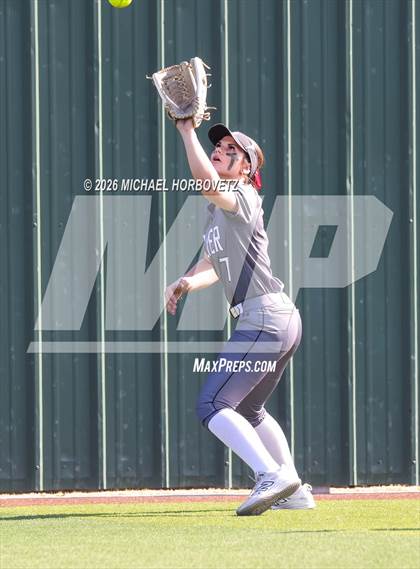 Thumbnail 2 in Melissa @ Guyer photogallery.