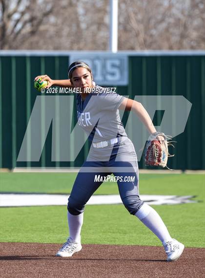 Thumbnail 3 in Melissa @ Guyer photogallery.