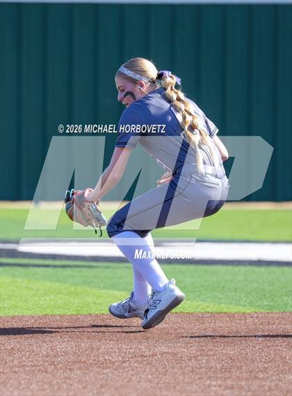 Thumbnail 2 in Melissa @ Guyer photogallery.