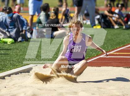 Thumbnail 3 in Section XI Girls Individual Championships photogallery.