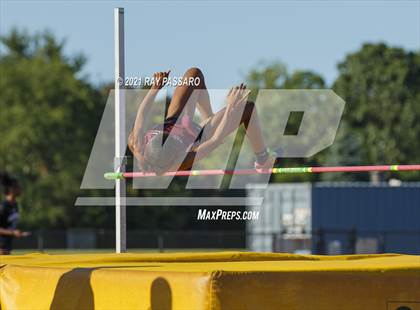 Thumbnail 2 in Section XI Girls Individual Championships photogallery.
