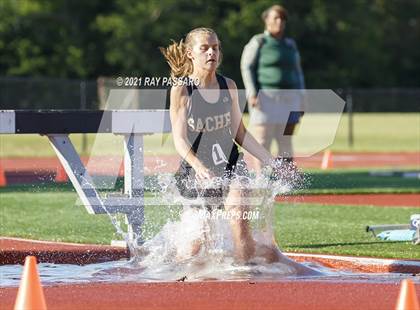 Thumbnail 2 in Section XI Girls Individual Championships photogallery.