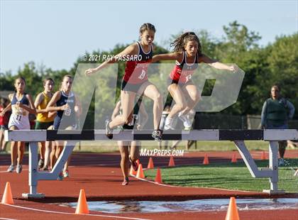 Thumbnail 3 in Section XI Girls Individual Championships photogallery.