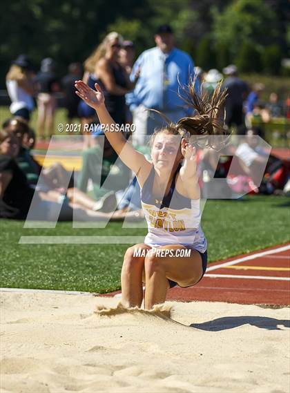 Thumbnail 2 in Section XI Girls Individual Championships photogallery.
