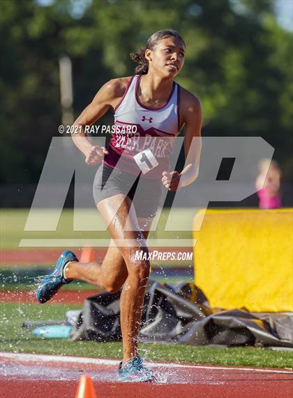 Thumbnail 2 in Section XI Girls Individual Championships photogallery.