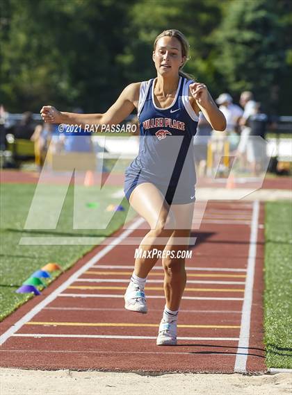 Thumbnail 3 in Section XI Girls Individual Championships photogallery.