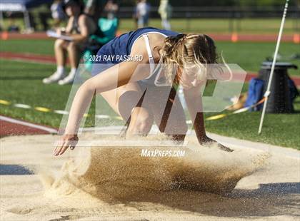 Thumbnail 3 in Section XI Girls Individual Championships photogallery.