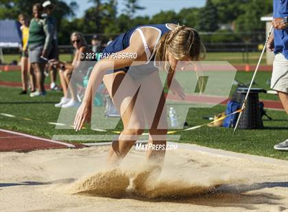 Thumbnail 2 in Section XI Girls Individual Championships photogallery.