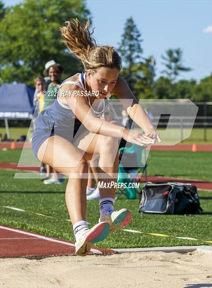 Thumbnail 1 in Section XI Girls Individual Championships photogallery.