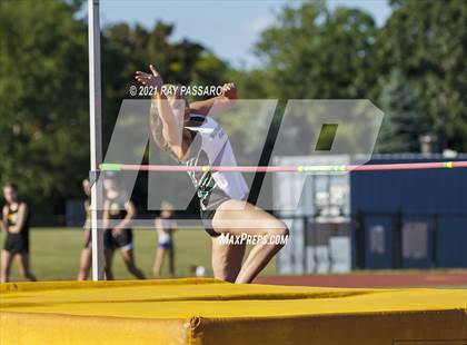 Thumbnail 2 in Section XI Girls Individual Championships photogallery.