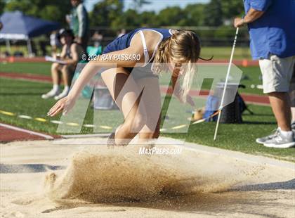 Thumbnail 1 in Section XI Girls Individual Championships photogallery.