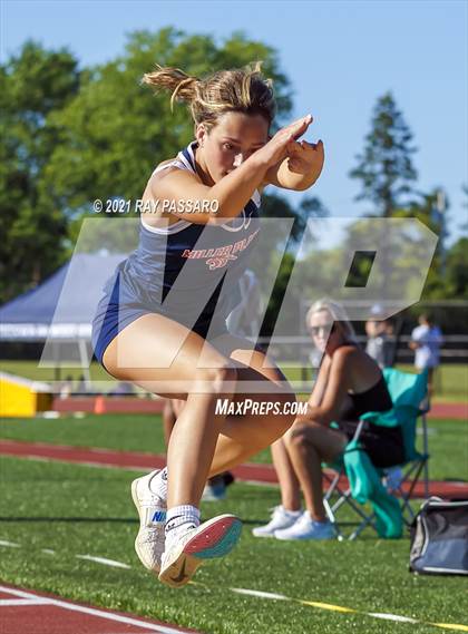 Thumbnail 3 in Section XI Girls Individual Championships photogallery.