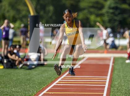Thumbnail 2 in Section XI Girls Individual Championships photogallery.