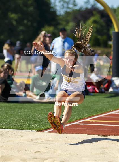 Thumbnail 1 in Section XI Girls Individual Championships photogallery.