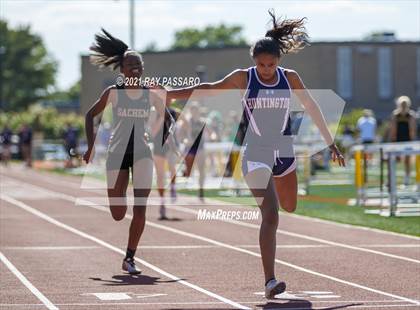 Thumbnail 2 in Section XI Girls Individual Championships photogallery.