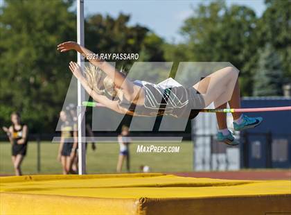 Thumbnail 3 in Section XI Girls Individual Championships photogallery.