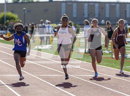 Thumbnail 2 in Section XI Girls Individual Championships photogallery.