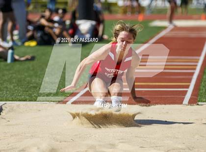 Thumbnail 1 in Section XI Girls Individual Championships photogallery.