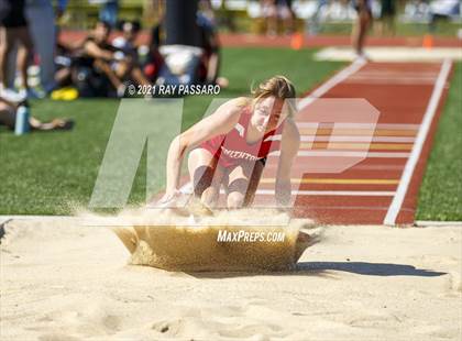 Thumbnail 2 in Section XI Girls Individual Championships photogallery.