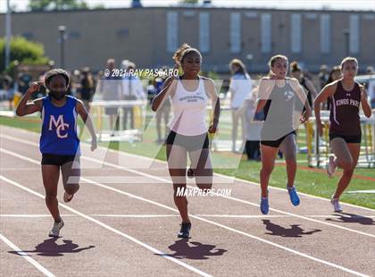 Thumbnail 3 in Section XI Girls Individual Championships photogallery.