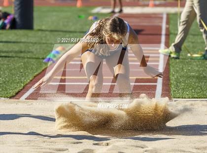 Thumbnail 2 in Section XI Girls Individual Championships photogallery.