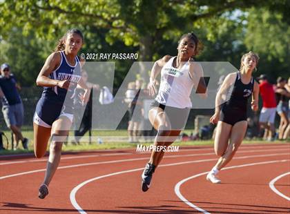 Thumbnail 2 in Section XI Girls Individual Championships photogallery.