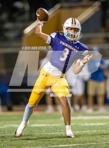 Thumbnail 2 in Mandeville @ Thibodaux (LHSAA Division II Select Regional) photogallery.