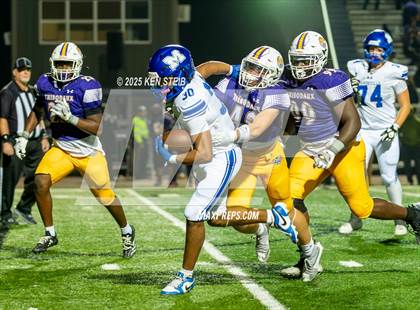 Thumbnail 2 in Mandeville @ Thibodaux (LHSAA Division II Select Regional) photogallery.