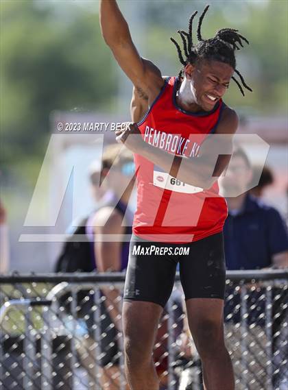 Thumbnail 2 in Class 3 Shot Put (MSHSAA State Championship) photogallery.