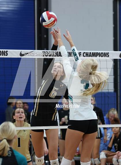 Thumbnail 3 in Olympia vs Bishop Moore (Nike Tournament of Champions) photogallery.