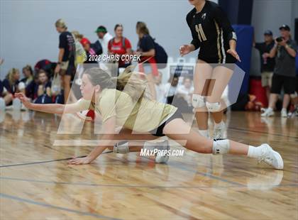 Thumbnail 3 in Olympia vs Bishop Moore (Nike Tournament of Champions) photogallery.