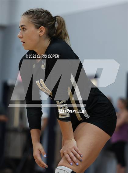 Thumbnail 2 in Olympia vs Bishop Moore (Nike Tournament of Champions) photogallery.
