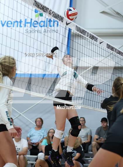Thumbnail 1 in Olympia vs Bishop Moore (Nike Tournament of Champions) photogallery.
