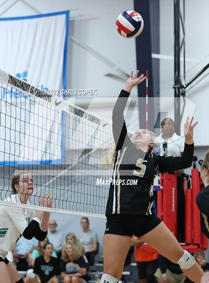 Thumbnail 3 in Olympia vs Bishop Moore (Nike Tournament of Champions) photogallery.