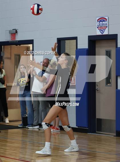 Thumbnail 3 in Olympia vs Bishop Moore (Nike Tournament of Champions) photogallery.