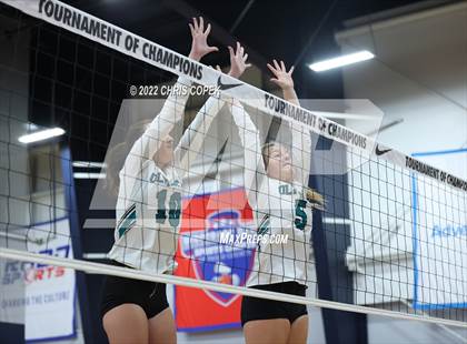 Thumbnail 3 in Olympia vs Bishop Moore (Nike Tournament of Champions) photogallery.