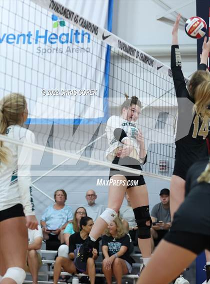 Thumbnail 2 in Olympia vs Bishop Moore (Nike Tournament of Champions) photogallery.