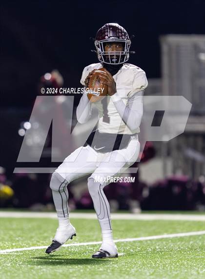 Thumbnail 3 in Appling County vs. Carver (GHSA 2A Round 2) photogallery.