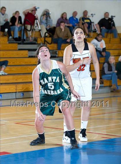 Thumbnail 2 in Santa Barbara vs. Santa Ynez (Gold Coast Tournament) photogallery.