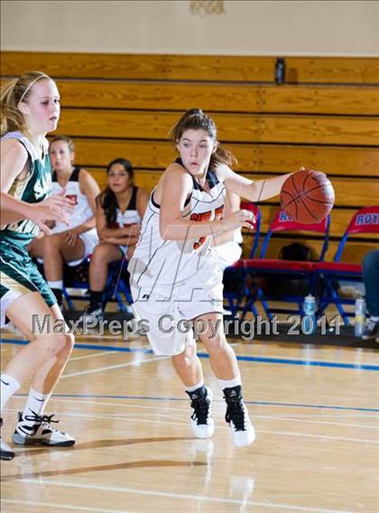 Thumbnail 3 in Santa Barbara vs. Santa Ynez (Gold Coast Tournament) photogallery.