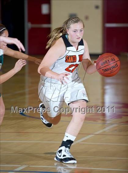 Thumbnail 2 in Santa Barbara vs. Santa Ynez (Gold Coast Tournament) photogallery.