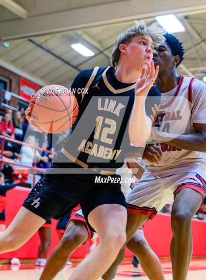 Thumbnail 1 in Link Academy @ Central photogallery.