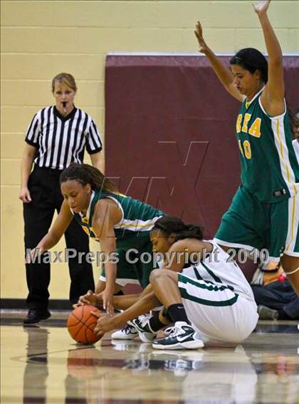 Thumbnail 1 in Brea Olinda vs. Long Beach Poly (Nike Tournament of Champions) photogallery.